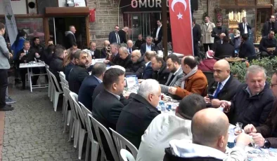 Osmangazi Belediye Başkanı Mustafa Dündar, çarşı esnafı ile bir araya geldi