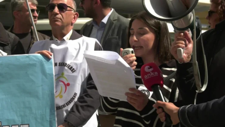 Özel Sektör Öğretmenleri Sendikası, TED Aliağa Koleji’nde düşük ücretlere karşı protesto düzenledi